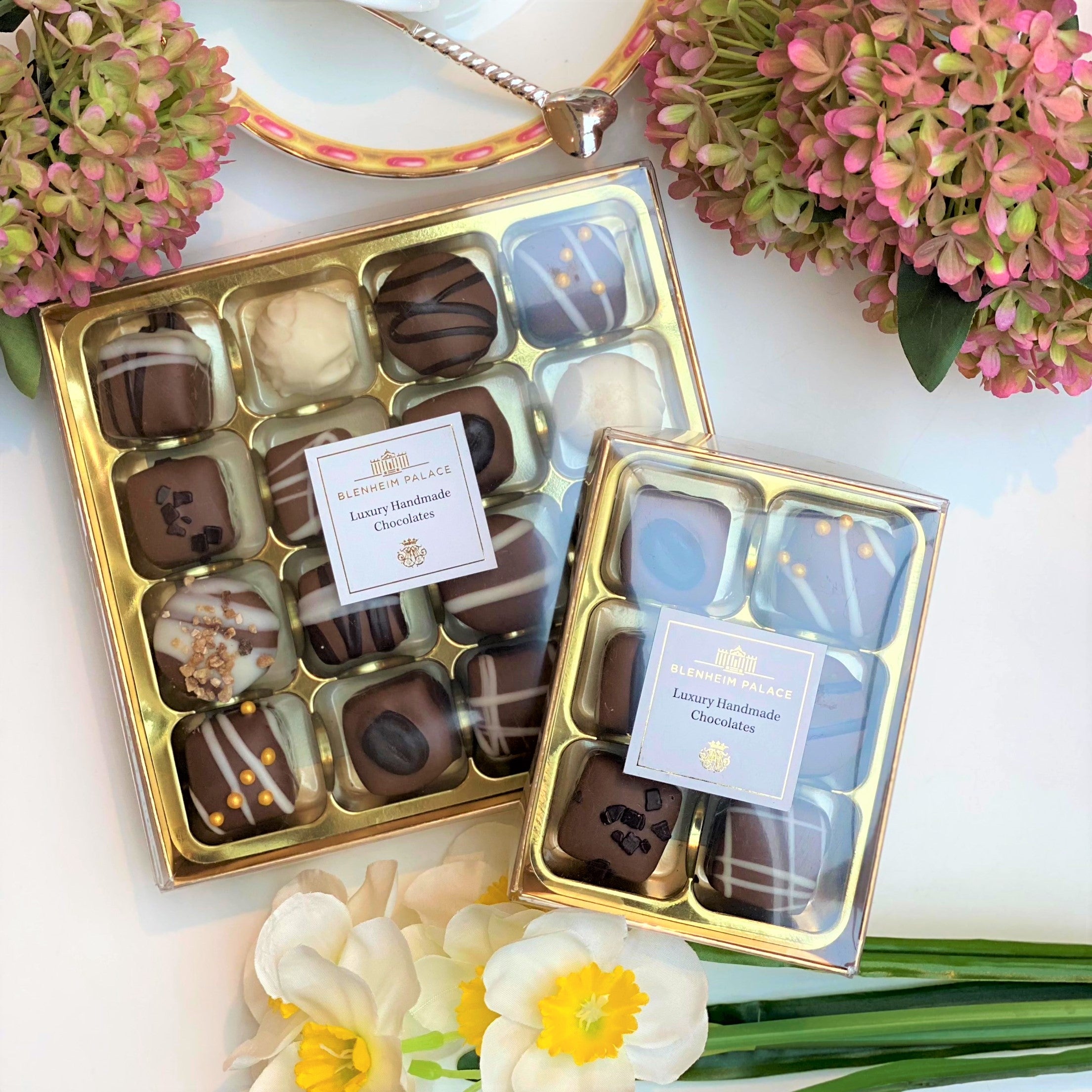 Blenheim Palace square box of 16 luxury chocolates